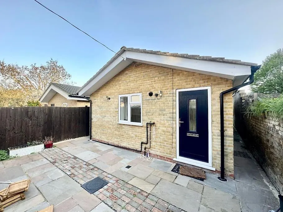 2 Bedroom House,Brownhillrd Se6 London 0*,  Großbritannien